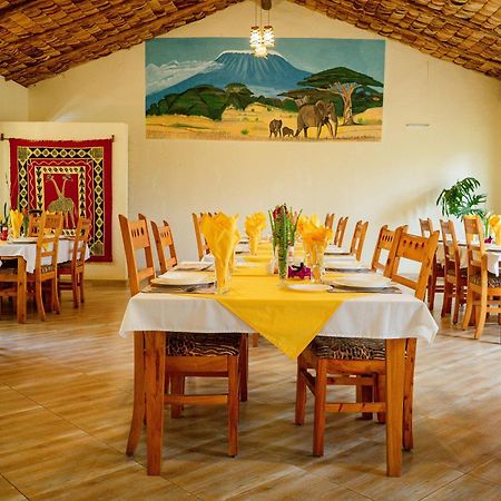 Meru View Lodge Usa River ภายนอก รูปภาพ